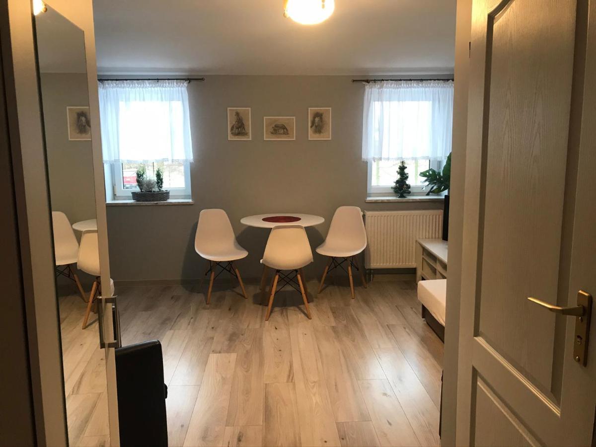 Stajnia Pod Debem Bed and Breakfast Starachowice Eksteriør billede