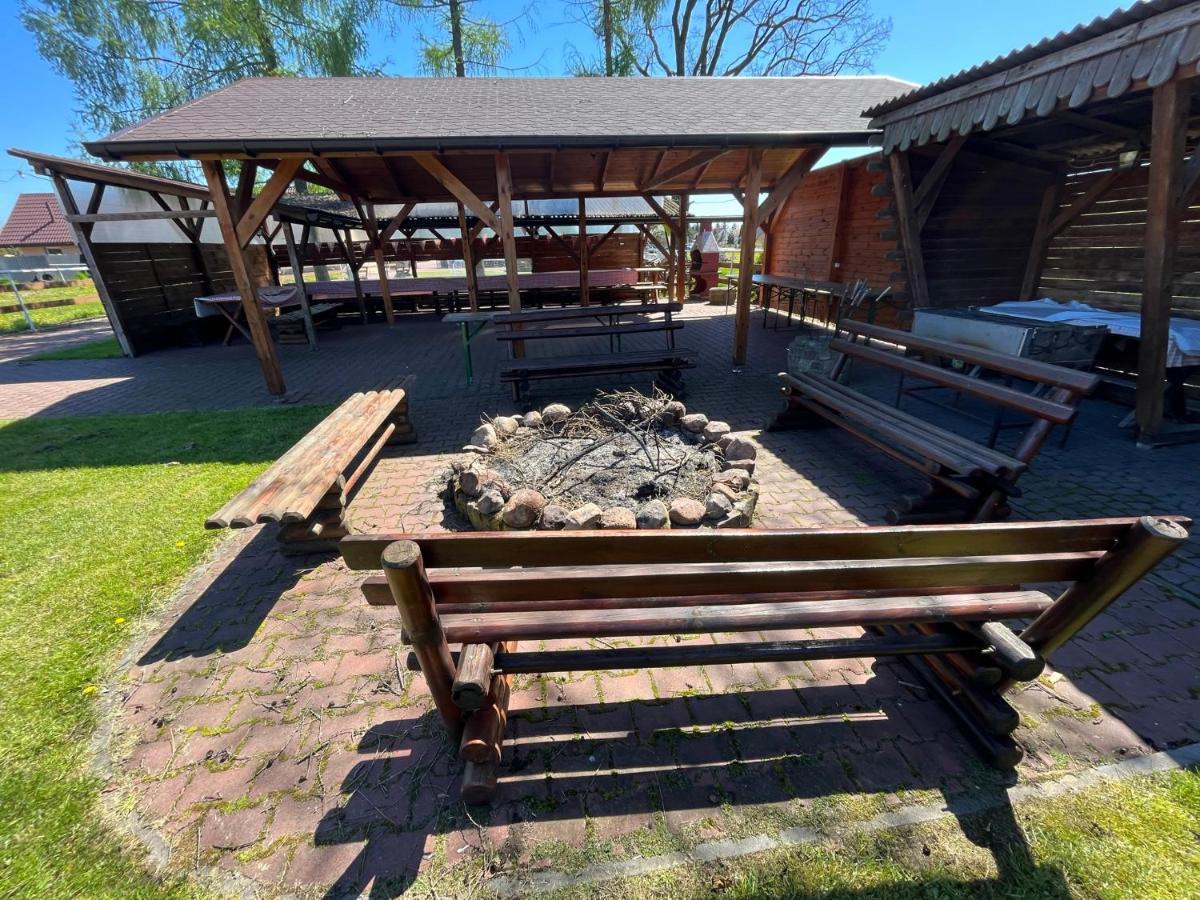 Stajnia Pod Debem Bed and Breakfast Starachowice Eksteriør billede