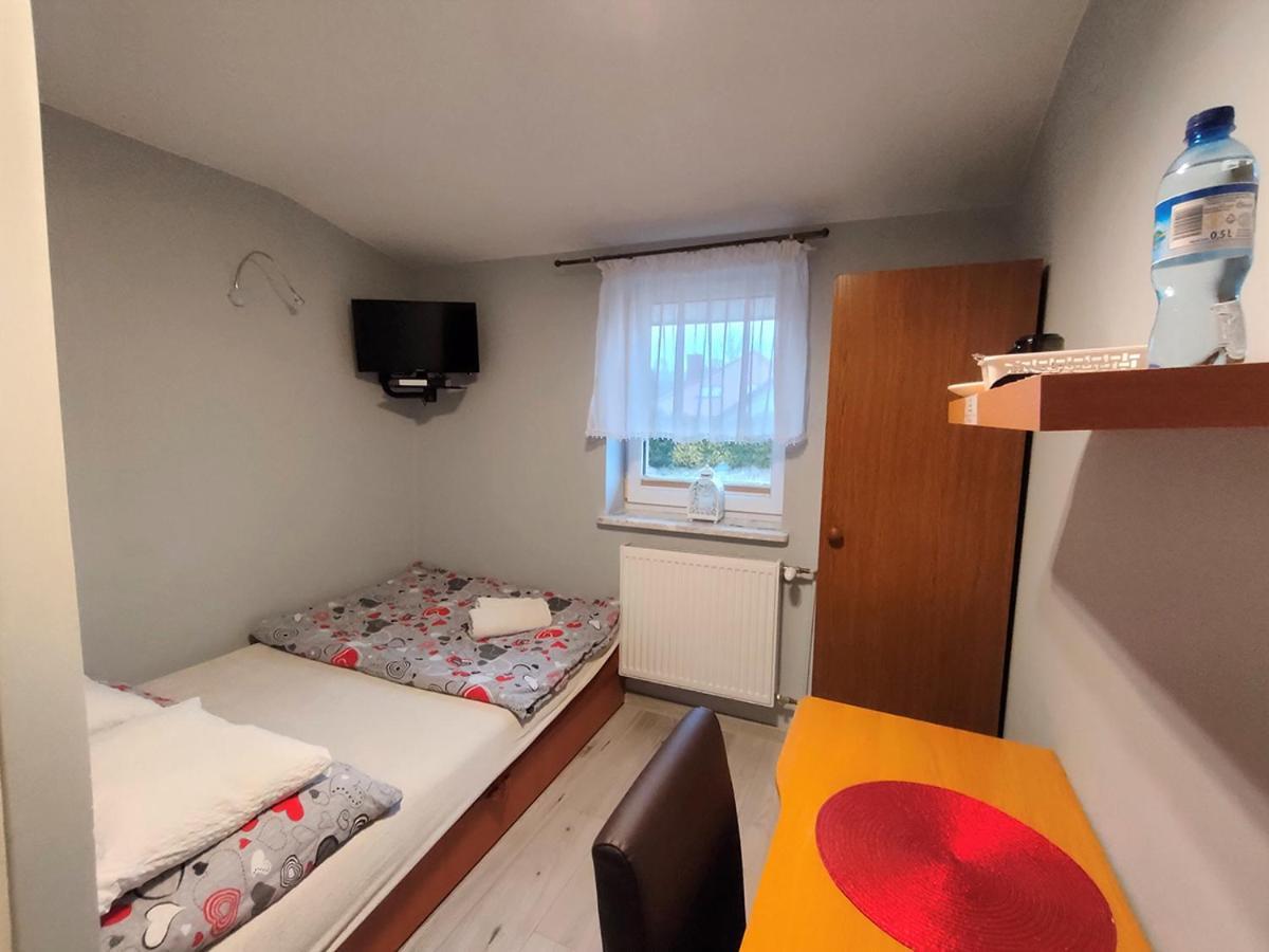 Stajnia Pod Debem Bed and Breakfast Starachowice Eksteriør billede