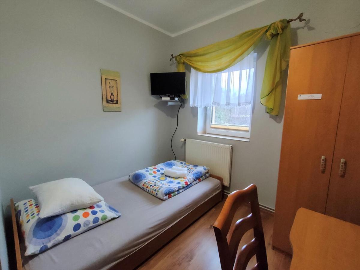 Stajnia Pod Debem Bed and Breakfast Starachowice Eksteriør billede