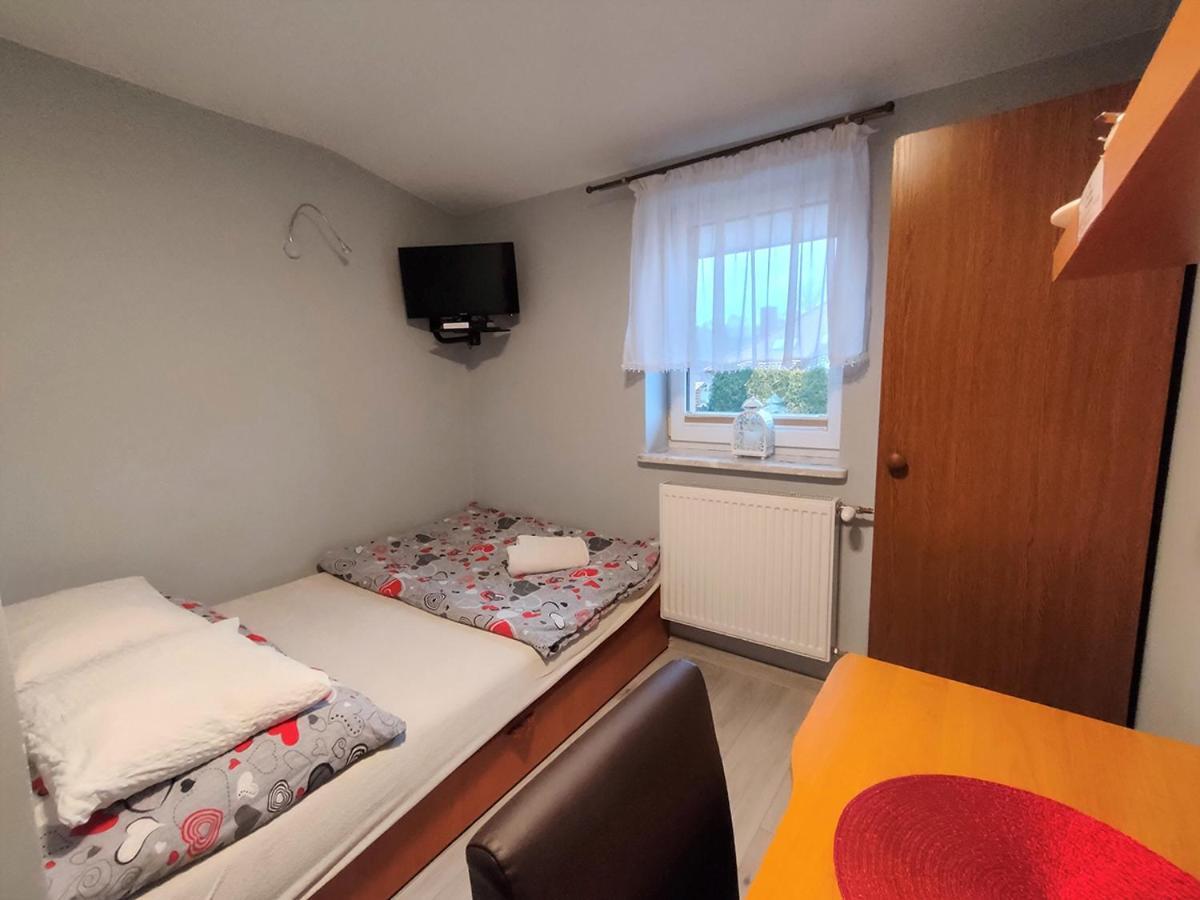 Stajnia Pod Debem Bed and Breakfast Starachowice Eksteriør billede