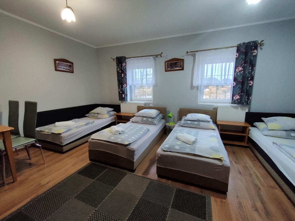 Stajnia Pod Debem Bed and Breakfast Starachowice Eksteriør billede