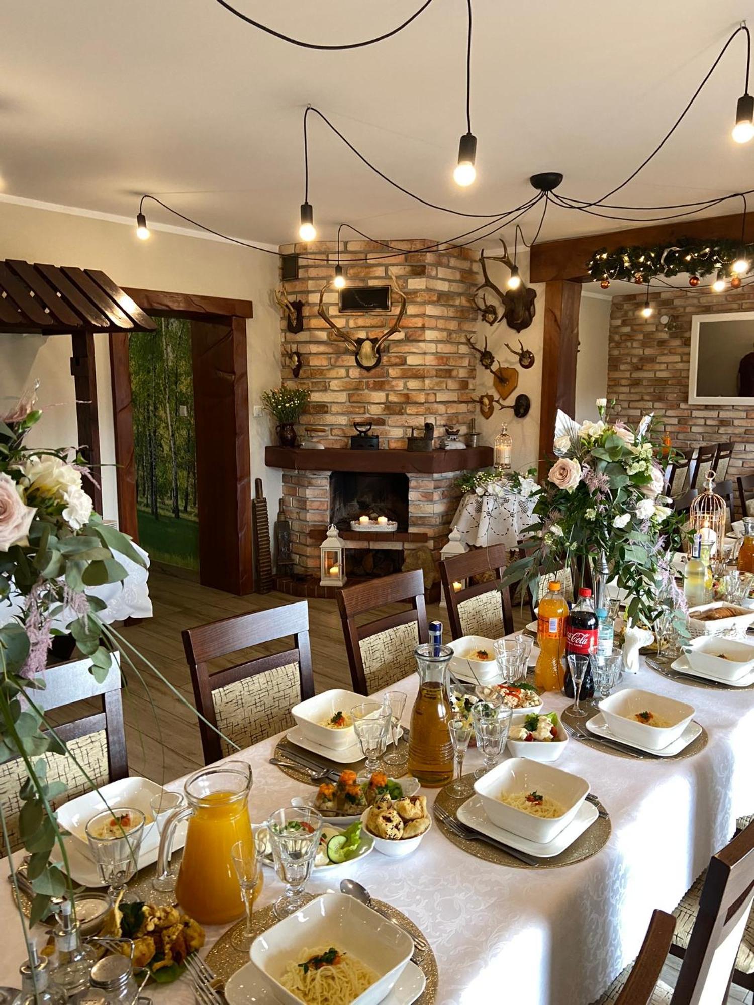 Stajnia Pod Debem Bed and Breakfast Starachowice Eksteriør billede